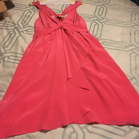 Banana Republic Dresses & Skirts - EUC Stunning Banana Republic 8 super cute coral/pink dress.